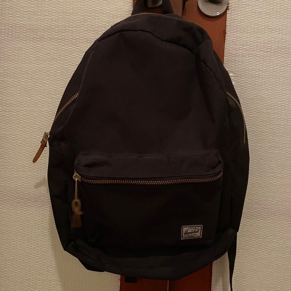 Herschel Backpack - Picture 3 of 5